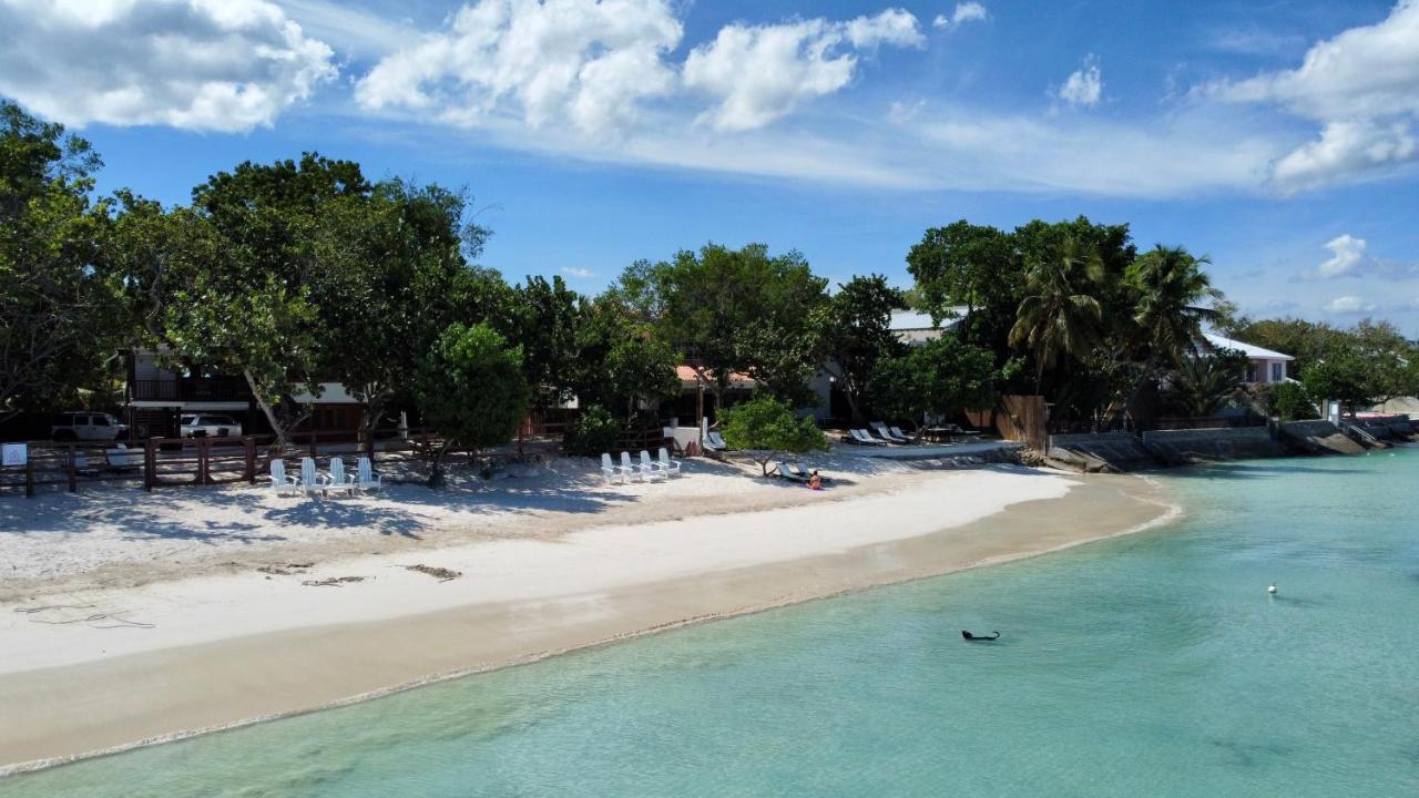 Blue Island Punta Rucia Hotel ภายนอก รูปภาพ