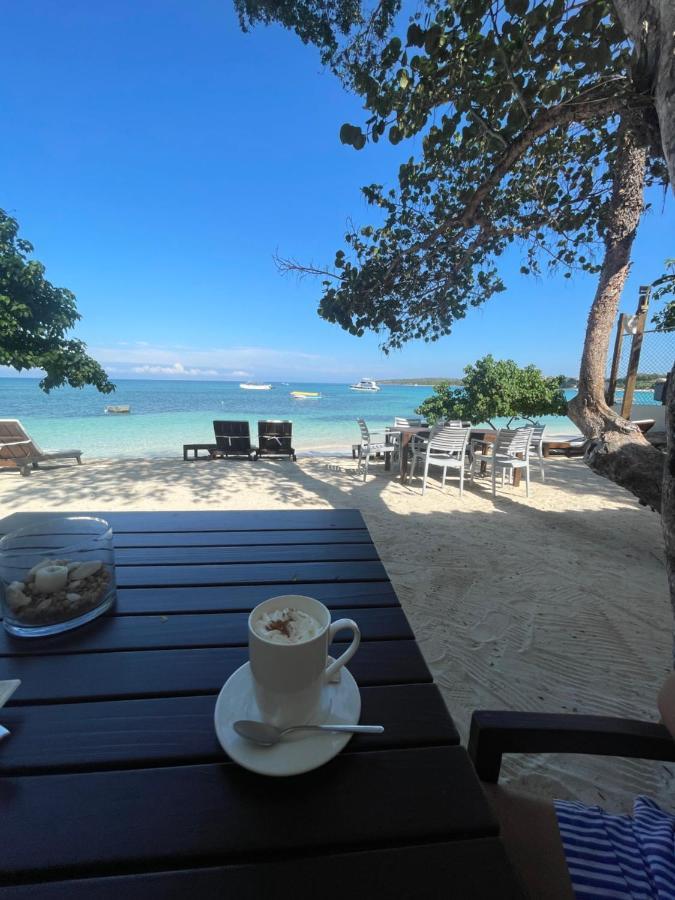 Blue Island Punta Rucia Hotel ภายนอก รูปภาพ